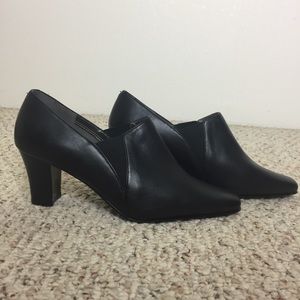 Black David Tate Pumps - Size 7 1/2 women’s wide